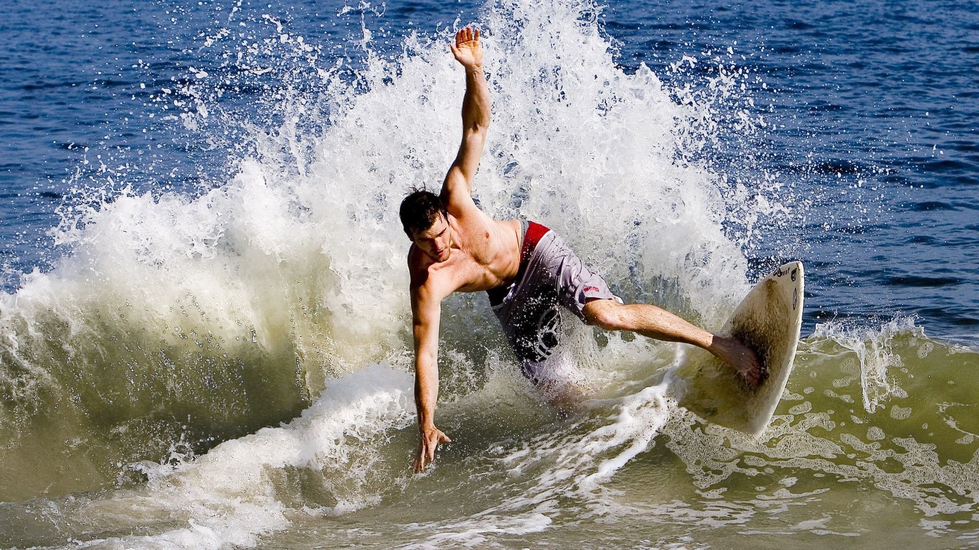 体育mk-联赛激战总结：本周最精彩的比赛盘点