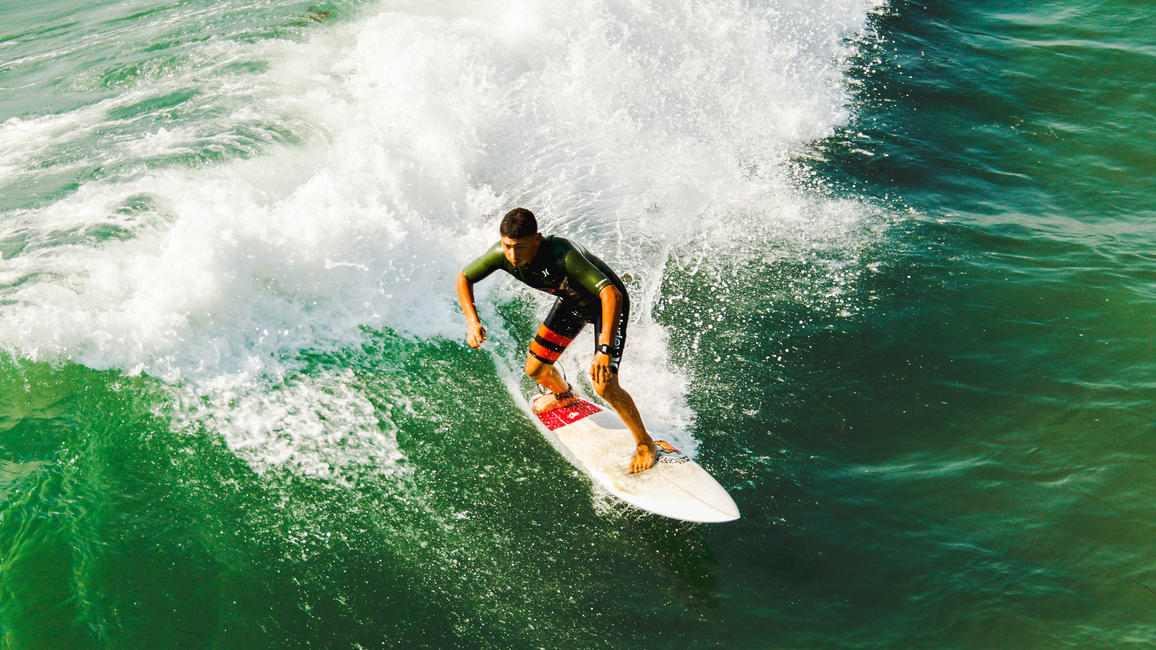 赛季终极对决：冠军悬念拉满的关键比赛，21赛季最佳终极对决