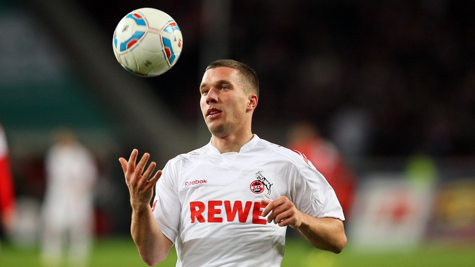 巴雷特：凭借高效的进攻组织，带领全黑队打出流畅配合，巴雷特m